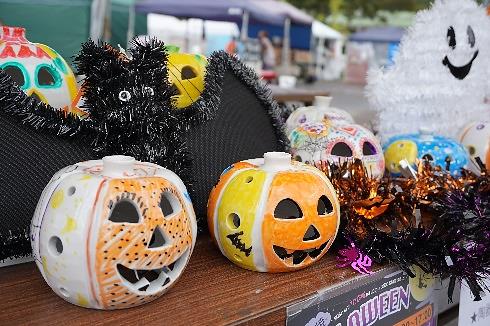 陶器かぼちゃのカラフル絵付け